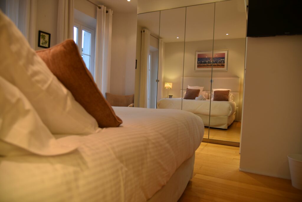 Villa Terra Cannes location 6 chambres en suite à 3 minutes à pied du Palais des Festivals
Chambre 5